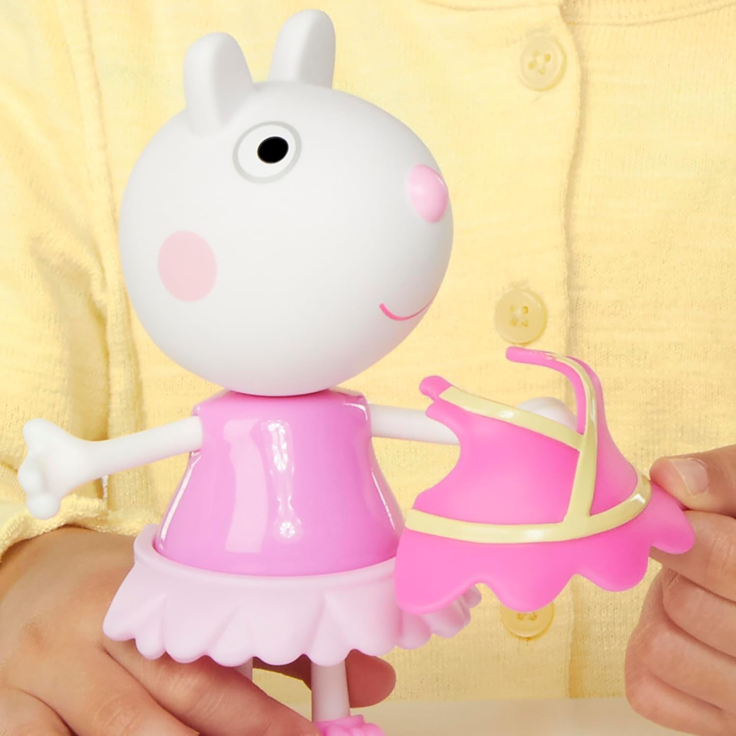 Peppa Pig Suzy Sheep-Up Figure with 6 Easy-On Fashion Accessories, 6-Inch Doll, Preschool Toys for Girls and Boys 3 and Up - 5